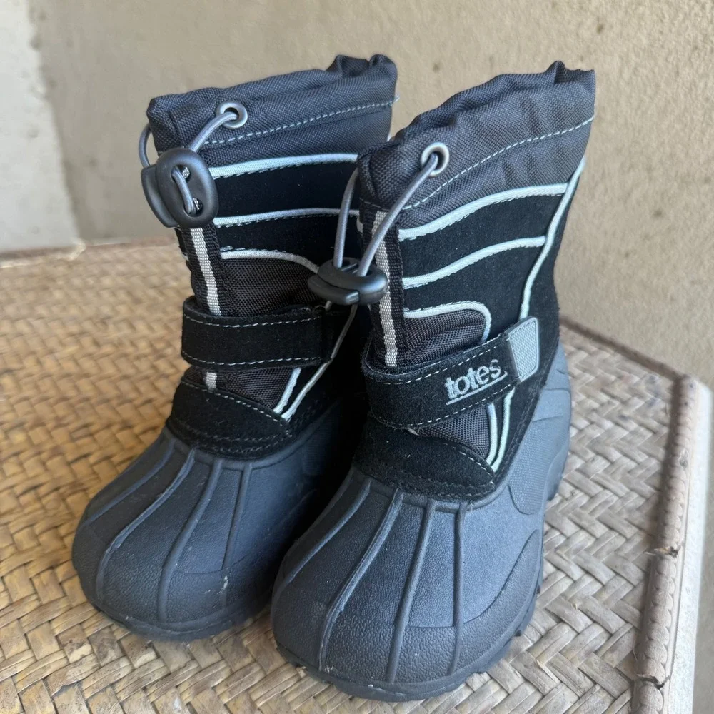Totes Kids Black Snow Boots Duck Boots Winter Bungee Strap Size 7T Winter Boots